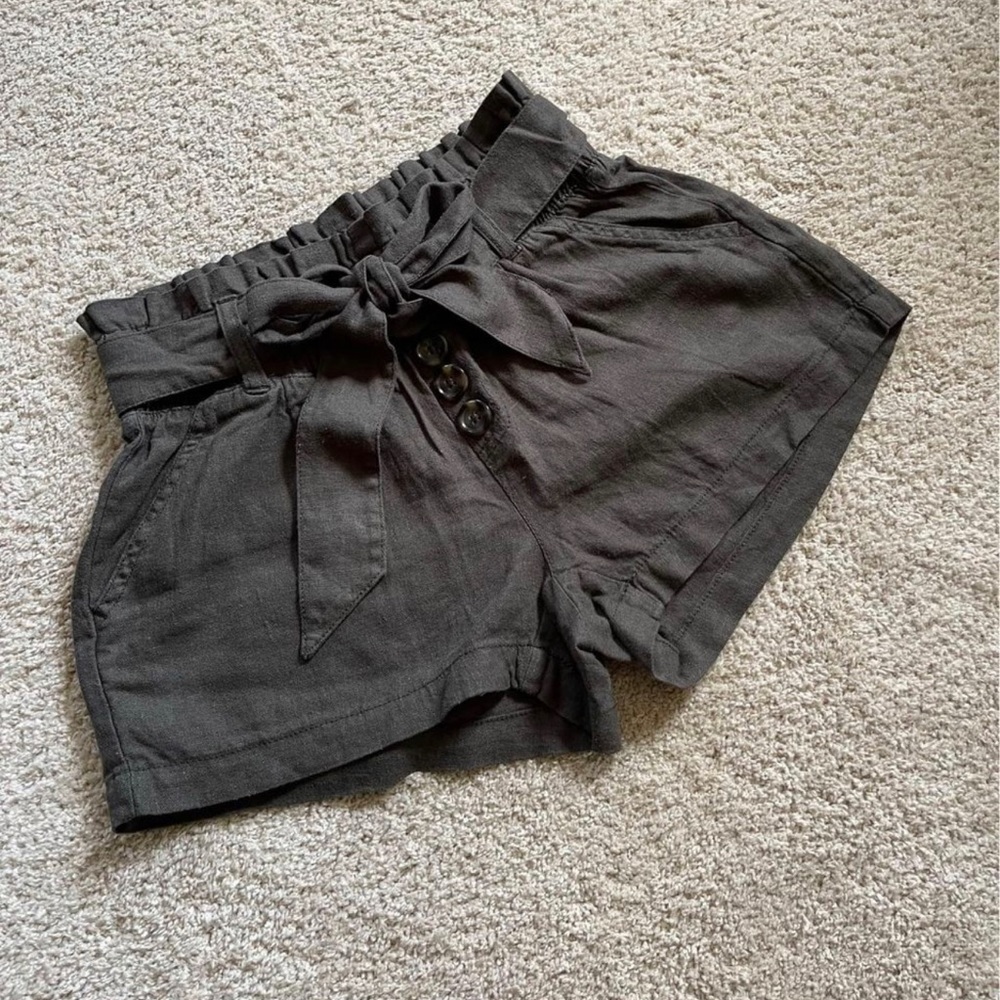 Nwot shorts olive green xs